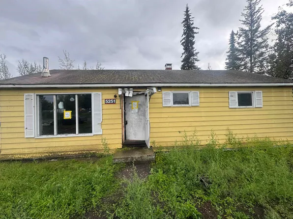 5251 Aeronca Ave, Fairbanks, AK 99709