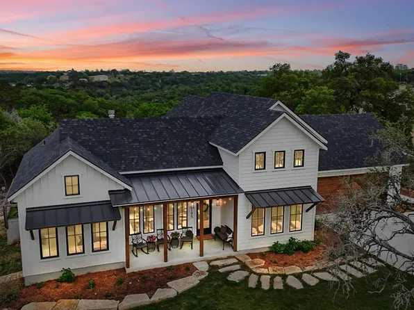 195 Mackay Dr, Kerrville, TX 78028