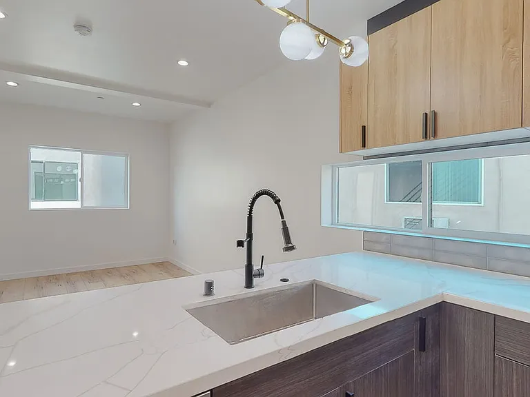 16012 Cantlay St #A — Photo 8