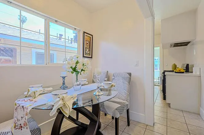 421 Elizabeth St — Photo 12
