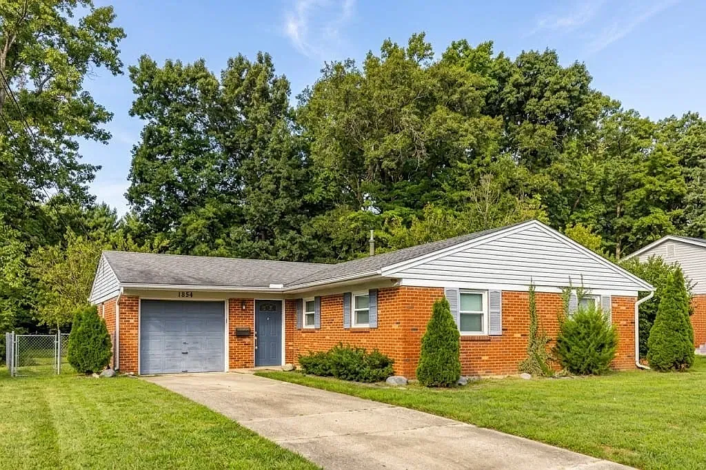3 bed, 1195 sqft, $2,000 — Photo 1