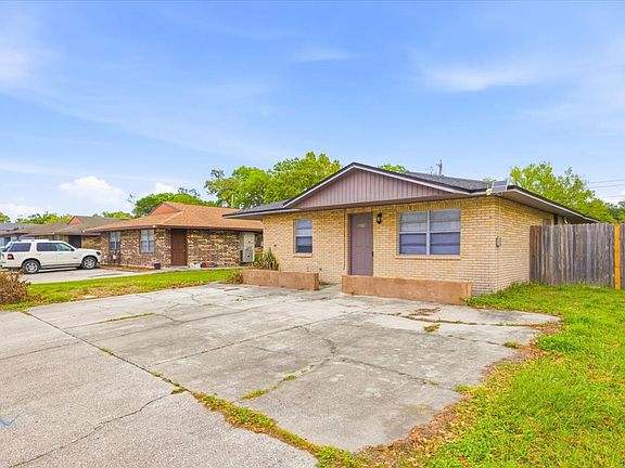 2nd image of 2218 Brandy Pl