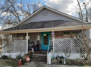 1311 S 5th St, Bonham, TX 75418