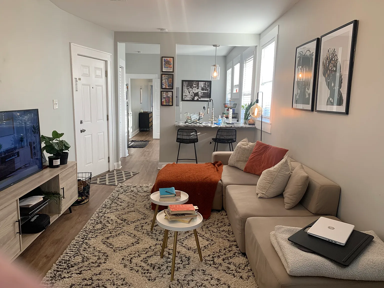 1 bed, 810 sqft, $1,550 — Photo 4