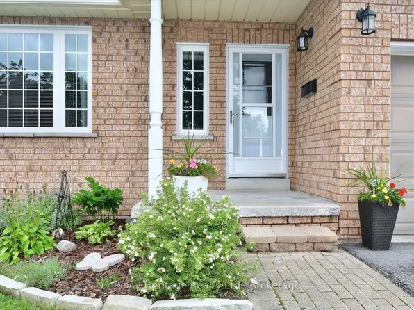 3058 Westridge Blvd, Peterborough, ON K9K 2K5