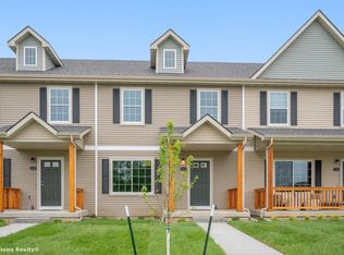 2632 Lexington Dr, Norwalk, IA 50211