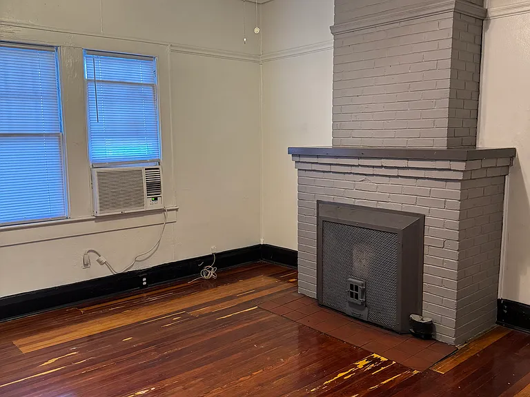 607 E Louisiana Ave #1 — Photo 5