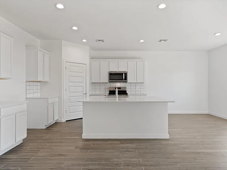 12437 W Old Farm Dr — Photo 3