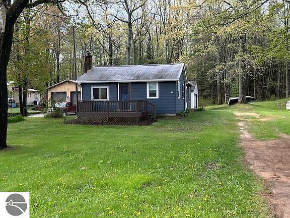 2nd image of 6791 Wickert Rd
