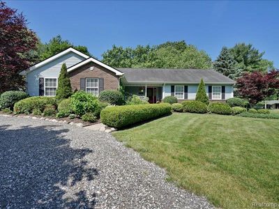 612 Grange Hall Rd, Fenton, MI, 48430