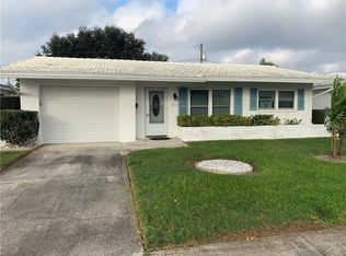 9680 44th St N, Pinellas Park, FL 33782