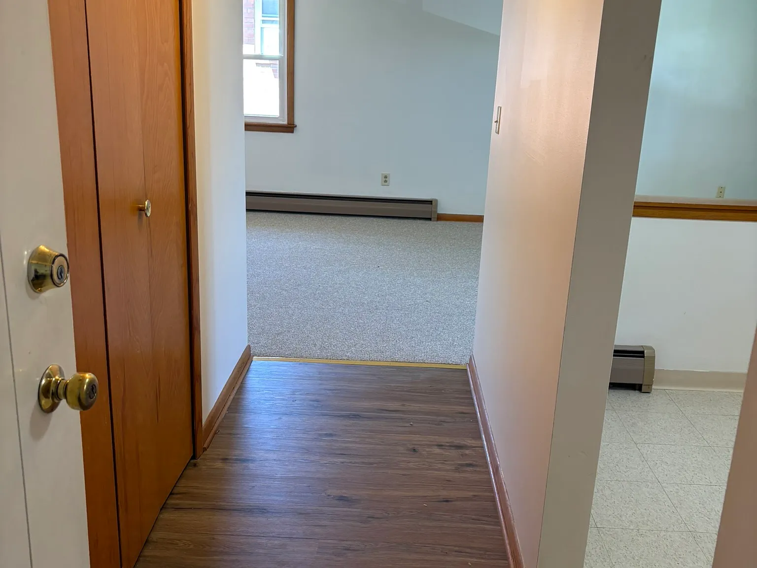 2 bed, 800 sqft, $1,100 — Photo 2