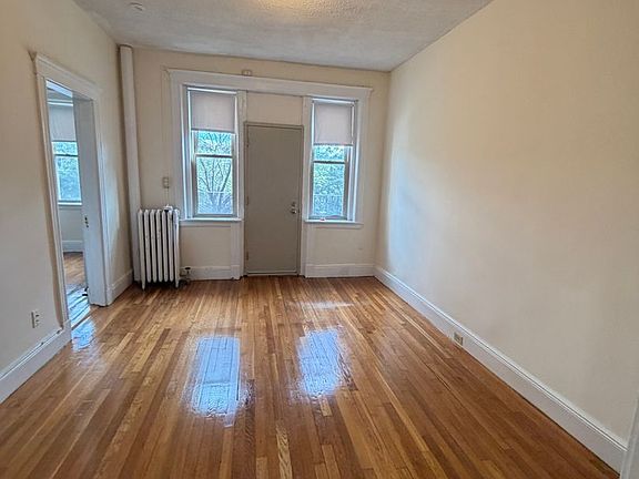 4th image of 1715 Commonwealth Ave #1B