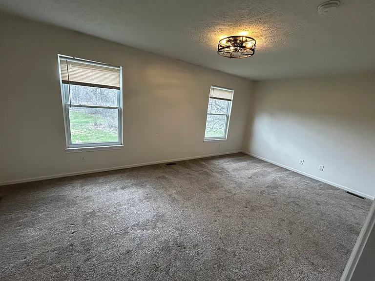 625 Renker Rd — Photo 20