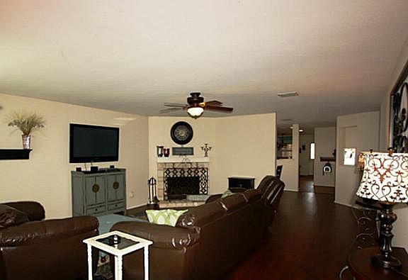 5th image of 13325 Velasco Dr