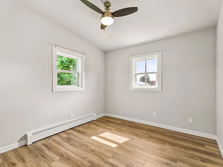 124 - 224 S Bird Street Apartments — Photo 43