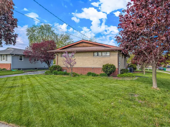 8820 Calumet Ave, Munster, IN 46321