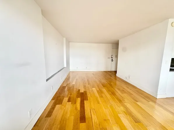 100 West 93rd Street image 14 of 25