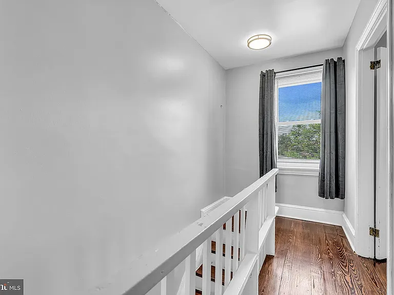 905 W Marshall St #2 — Photo 8