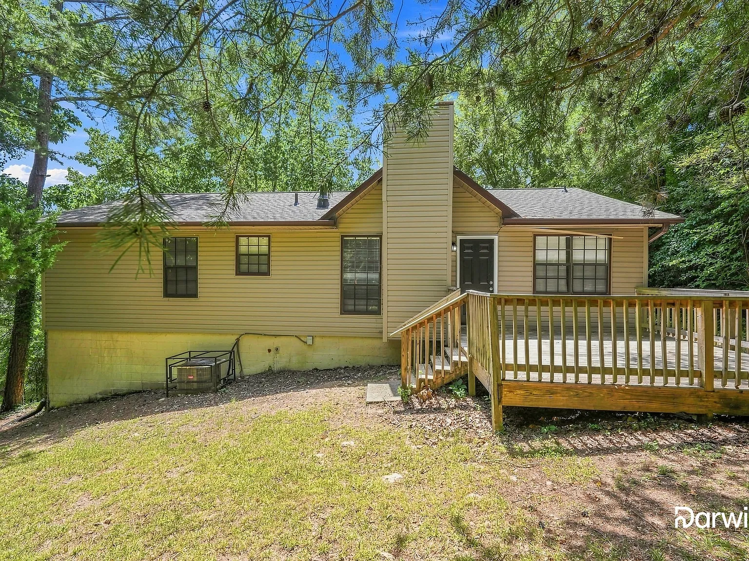 3 bed, 2.5 bath, 1274 sqft, $1,580 — Photo 2