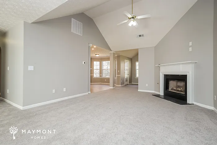5285 Yellow Pine Dr — Photo 3