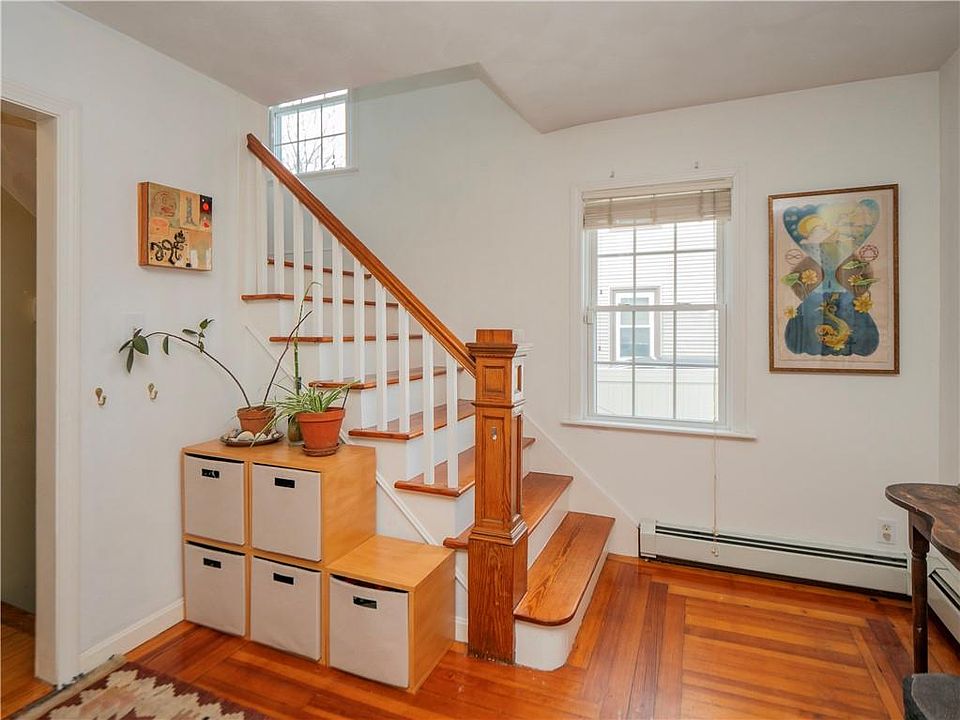 339 Pleasant St, Rumford, RI 02916 Zillow