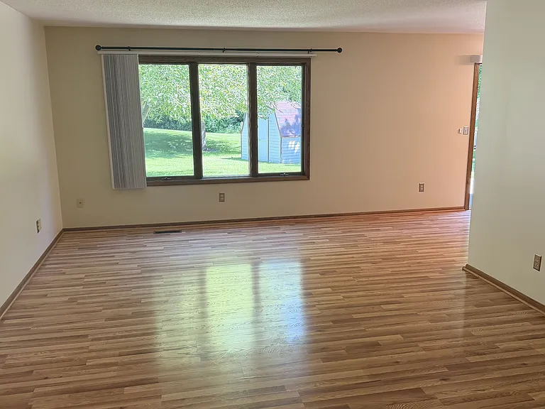 127 Jerry Liefert Dr — Photo 8