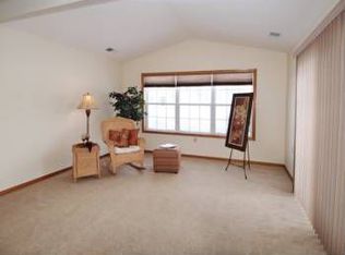 2829 Salem Meadows Dr SW, Rochester, MN 55902