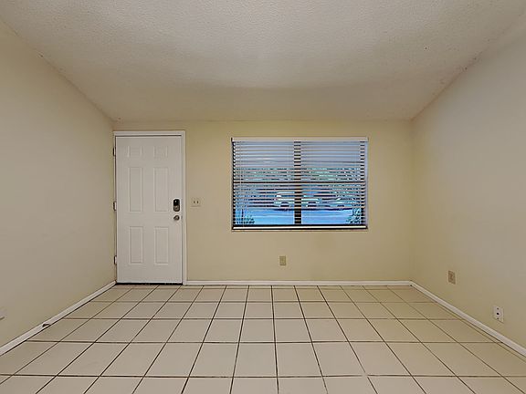 5th image of 6704 Glen Forest Ct
