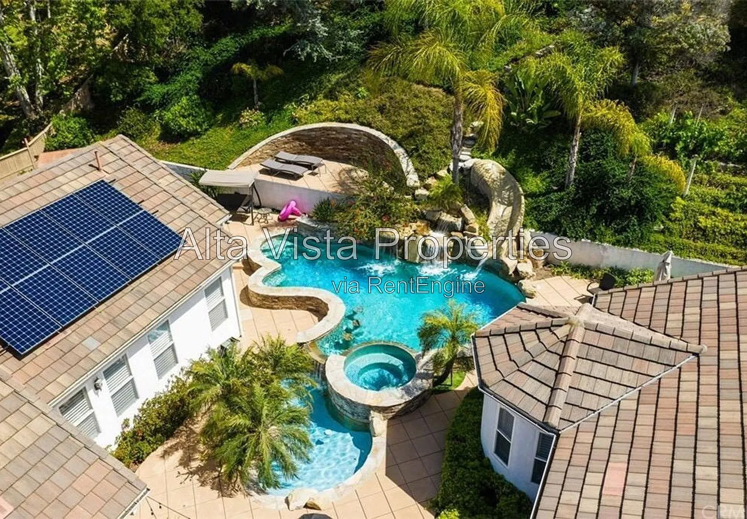 4 bed, 4.5 bath, 4100 sqft, $9,995 — Photo 2