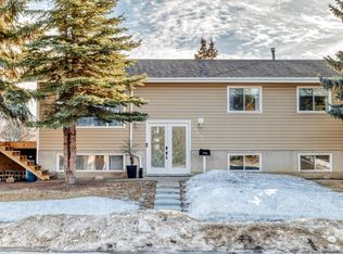 6111 18th Ave NW, Edmonton, AB T6L 1M9