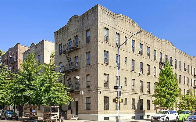 Rented by REAL New York | media 13