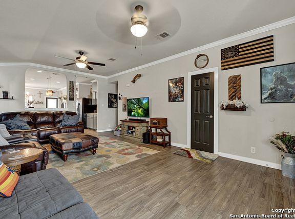 5th image of 250 CRANE CREST DR