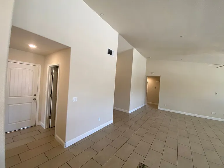 3227 Ferro Ct — Photo 9