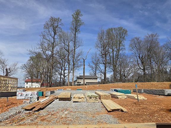 4th image of 12 Echo Rdg Lot 12