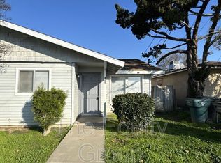 800 W Pleasant Ave, Tulare, CA 93274