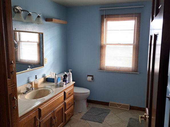 3171 Molly Brown Ln, Green Bay, WI 54313