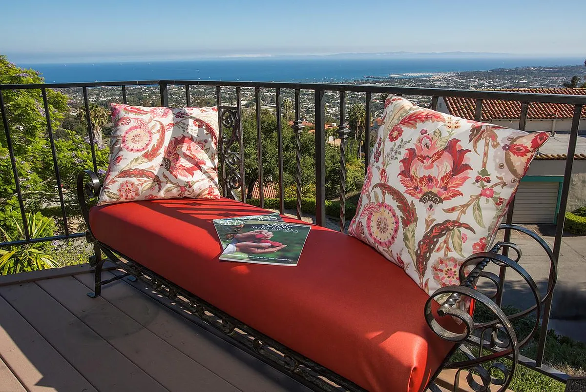 Step out onto the nearly wraparound deck to experience the sweeping scenery up close_an ideal setting for morning coffee, evening cocktails, or unforgettable sunsets. - 31 Rincon Vista Rd