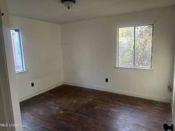 5th image of 2451 Coronet Pl