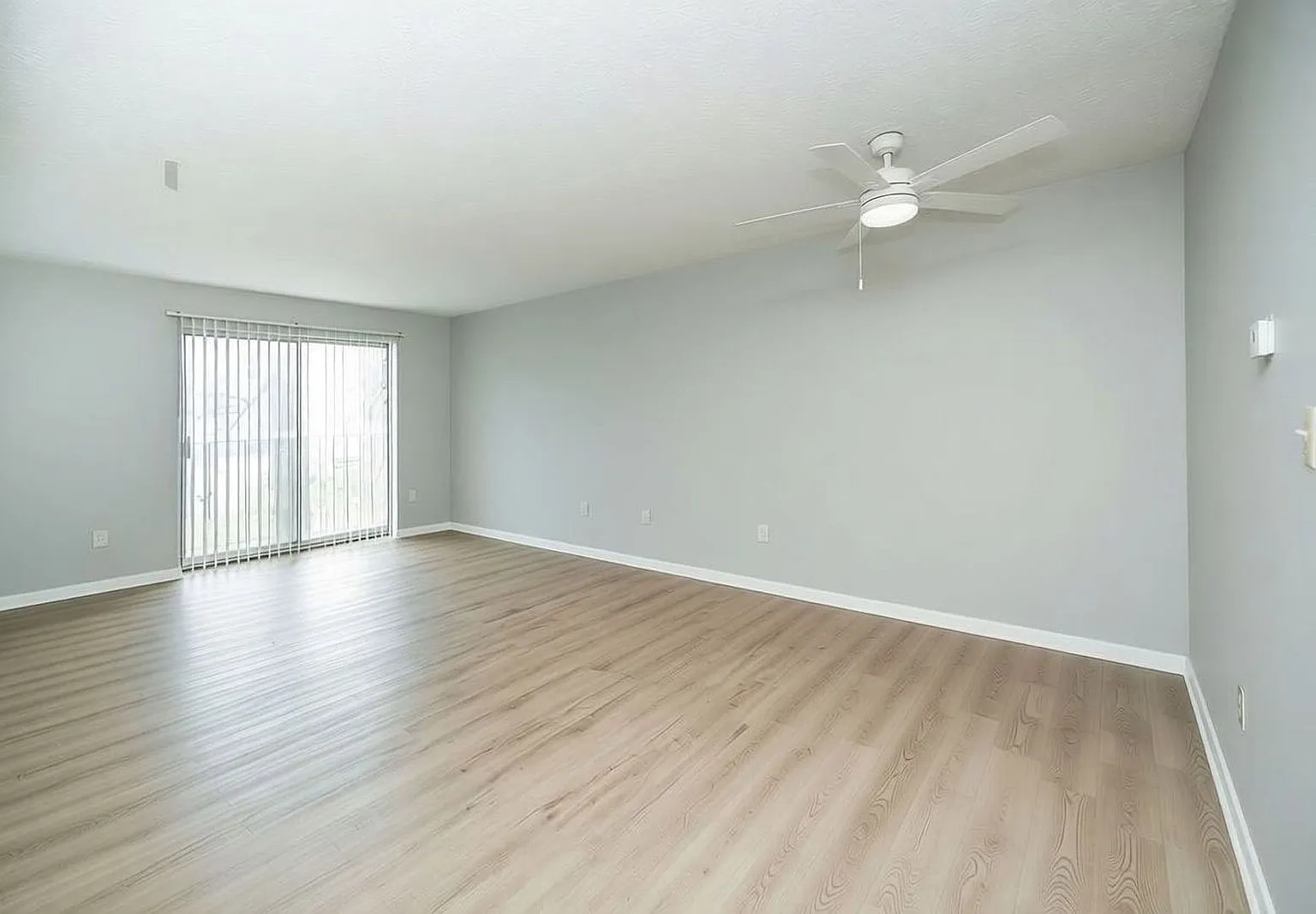 1 bed, 1.0 bath, 650 sqft, $1,295 — Photo 3