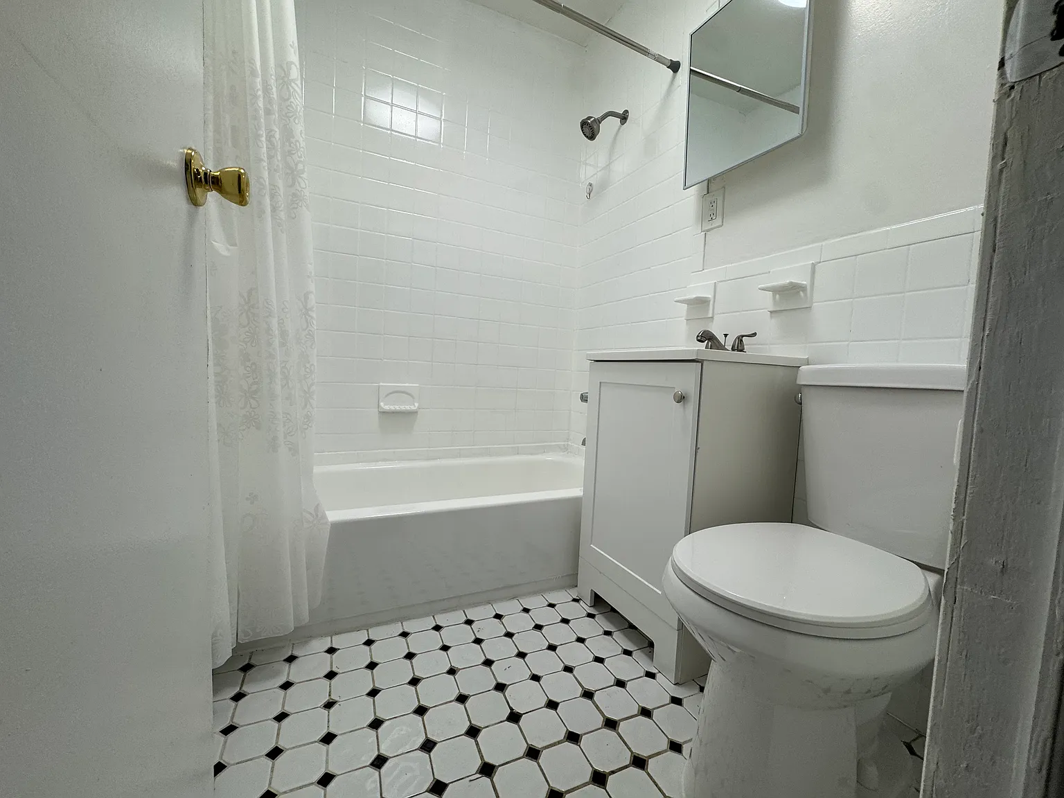 1 bed, 650 sqft, $1,895 — Photo 4