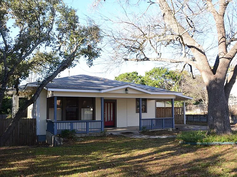 511 Spike Dr — Photo 1