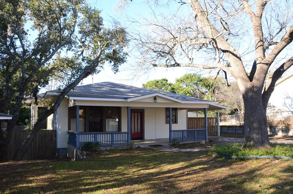 Primary Photo - 511 Spike Dr