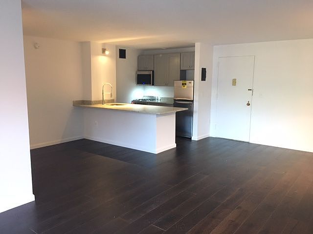 1st image of 829 Greenwood Ave APT 3T