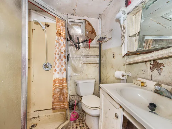 2608 Paterson Plank Road image 12 of 20