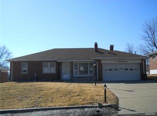 10700 Charrette Dr, Saint Louis, MO