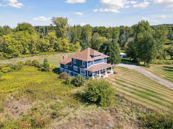 4618 3rd Oaks, Zeeland, MI 49464