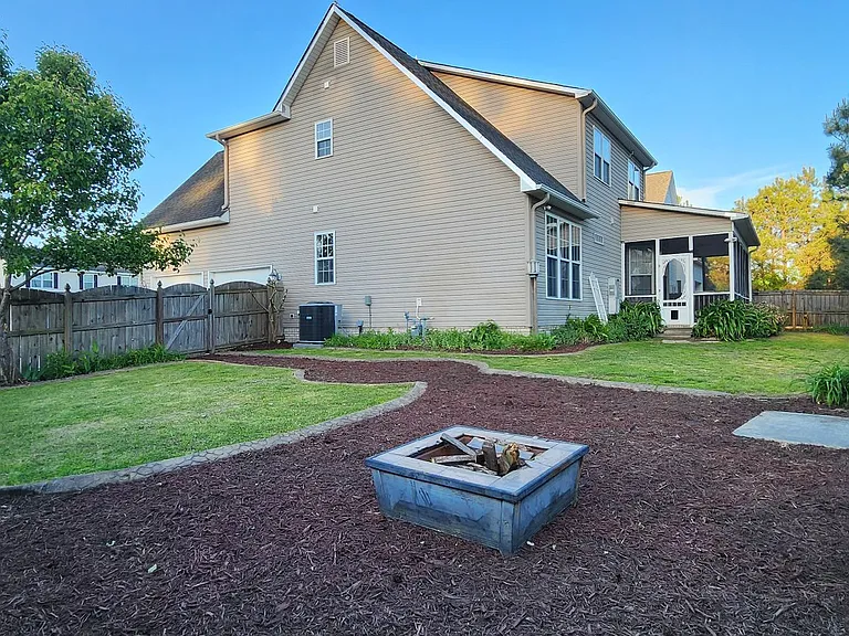 302 Savannah Dr — Photo 35