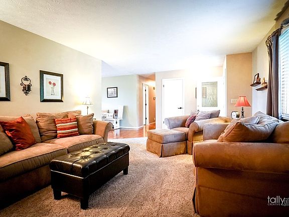 4th image of 4040 Driftwood Dr
