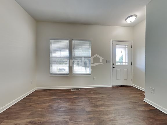 4th image of 20 Belwood Ct